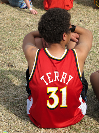 Illustration for article titled Tripping Basketballs: Hoopsters Are Alive And Well At The Ultra Music Festival
